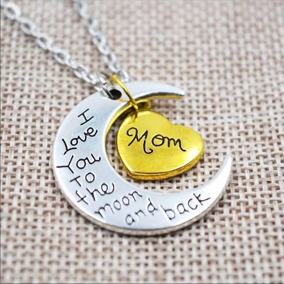 BNWT💕 MOM Pendant - Picture 2 of 3
